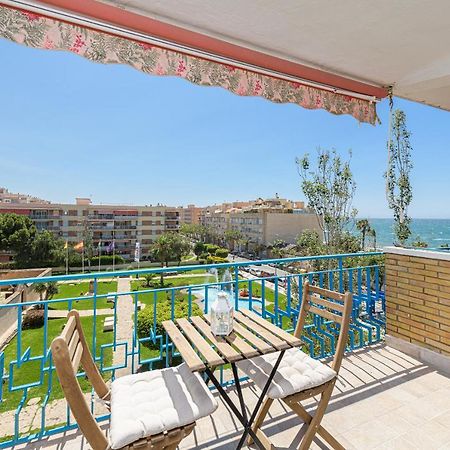 Wintowinrentals Vista Al Mar En Pleno Centro Rincón de la Victoria Kültér fotó